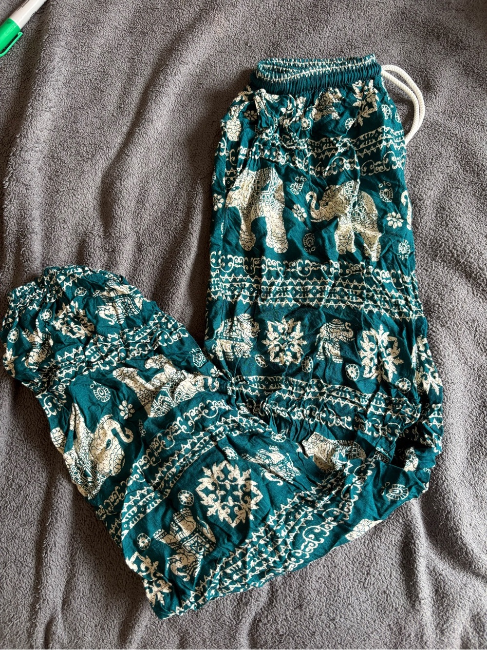 Woman’s Teal Elephant Print Harem Pants